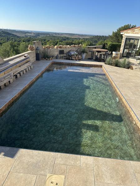 RÉALISATION SUR MESURE D’UN PVC ARMÉ ALKORPLAN 3D TOUCH SUR UNE PISCINE A AIX EN PROVENCE