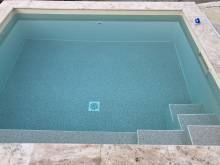 Notre zone d'activité pour ce service Modernisation des piscines d’hôtels avec installation de PVC armé et volets roulants pour une finition haut de gamme